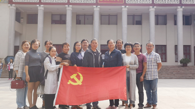 4支部合影.jpg