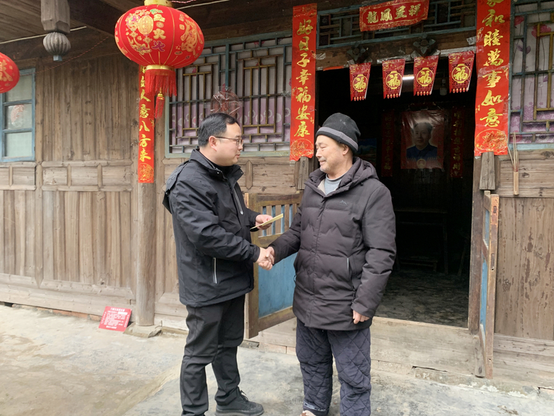 监测户慰问.jpg